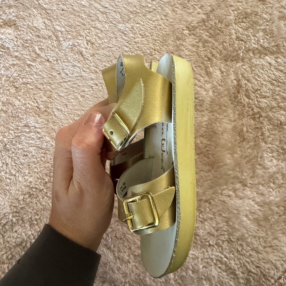 Girls Metallic Gold Double-Strap Buckle Sandals - Picture 3 of 4